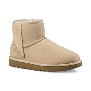 UGG Classic Mini Boot